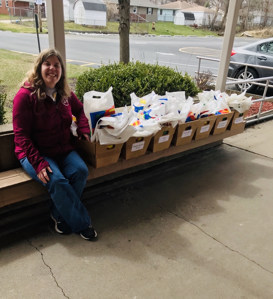 Julie Bradford, our local Lake Station/New Chicago librarian with the donated “need a read” bags. 